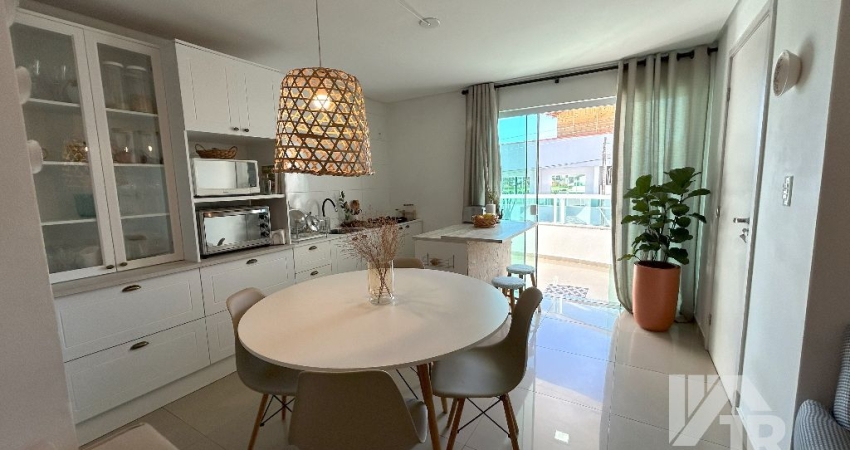 Lindo apartamento em Camboriu com 2 quartos e 2 vagas de garagem