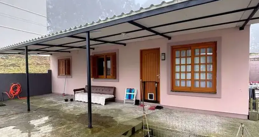 Casa à venda no bairro Desvio Rizzo - Caxias do Sul/RS