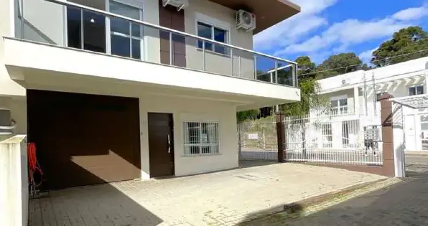 Sobrado à venda no bairro Ana Rech - Caxias do Sul/RS