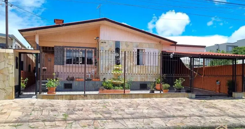 Casa à venda no bairro Desvio Rizzo - Caxias do Sul/RS