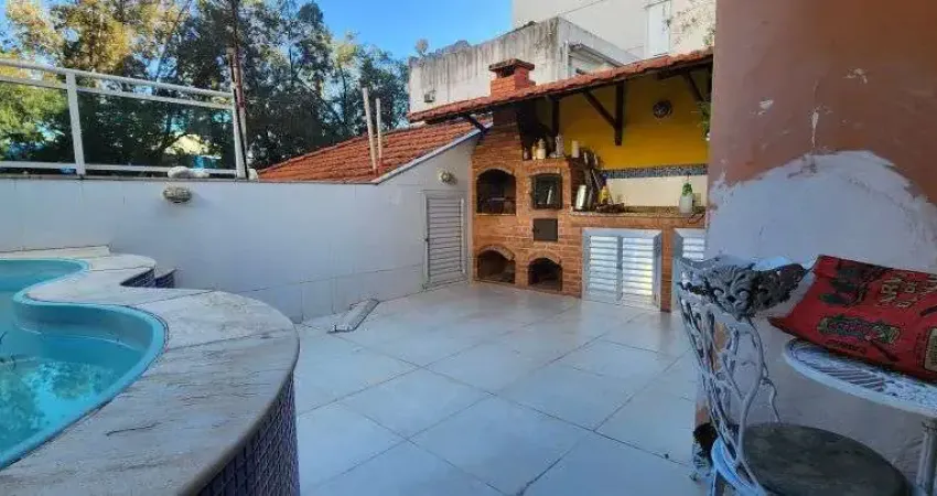 TIJUCA - Casa com piscina e 4 vagas