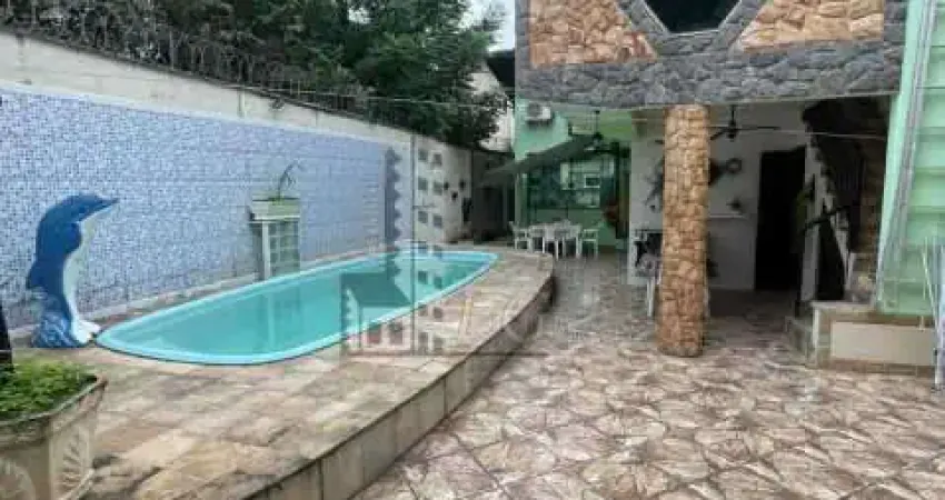 Casa com 4 quartos à venda na Rua Carajás, Vila Kosmos, Rio de Janeiro