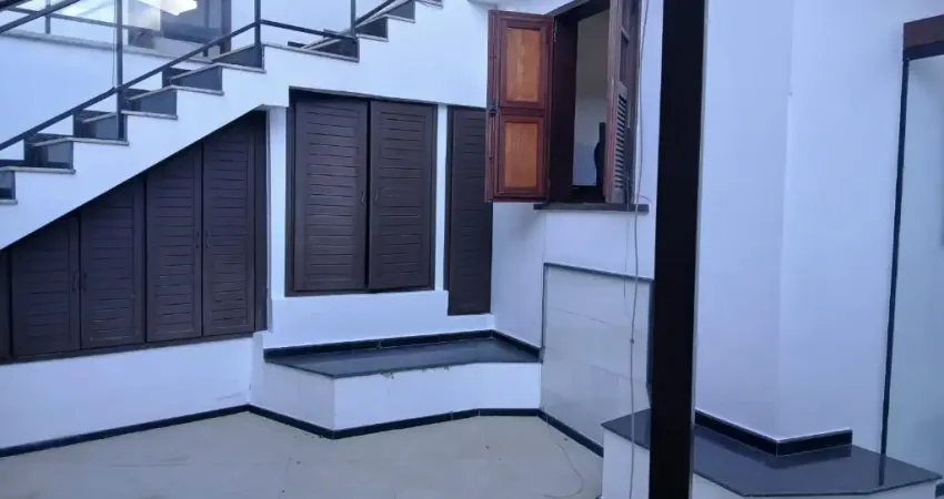 LUXUOSA MANSÃO À VENDA – CONDOMÍNIO SÍTIO DA PEDRA – NOVA FRIBURGO/RJ