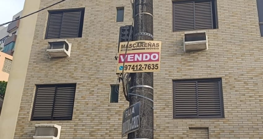 Aparatamento em Santos, Macuco, dois dorms, uma vaga , WC empregada