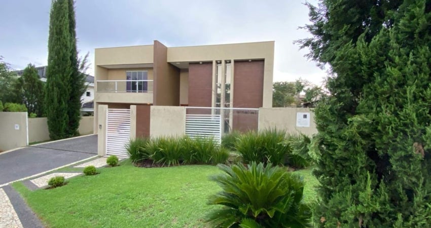Casa maravilhosa,  sem detalhes ou retoques, alto padrão.