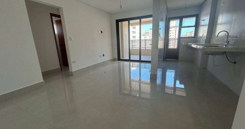 Apartamento com dois dormitórios próximo ao mar em Praia Grande