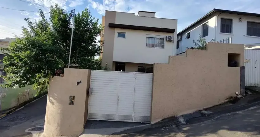 Casa com 3 quartos à venda no Centro, Florianópolis 