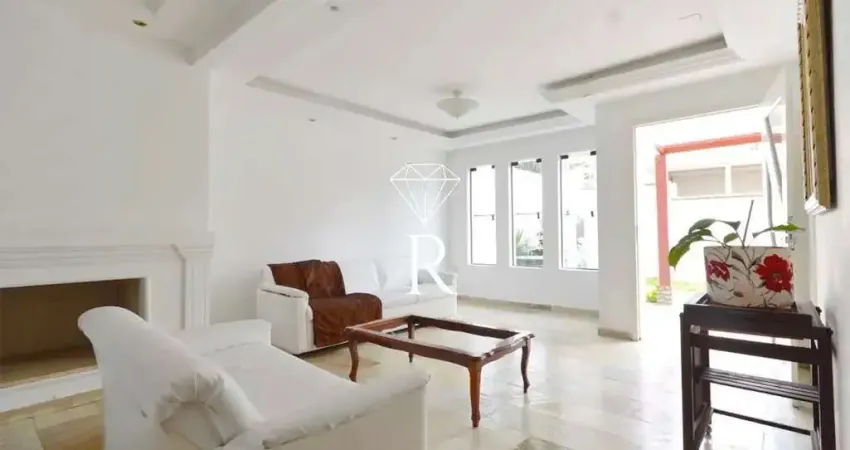 Casa em condomínio fechado com 2 quartos para alugar no Roçado, São José 