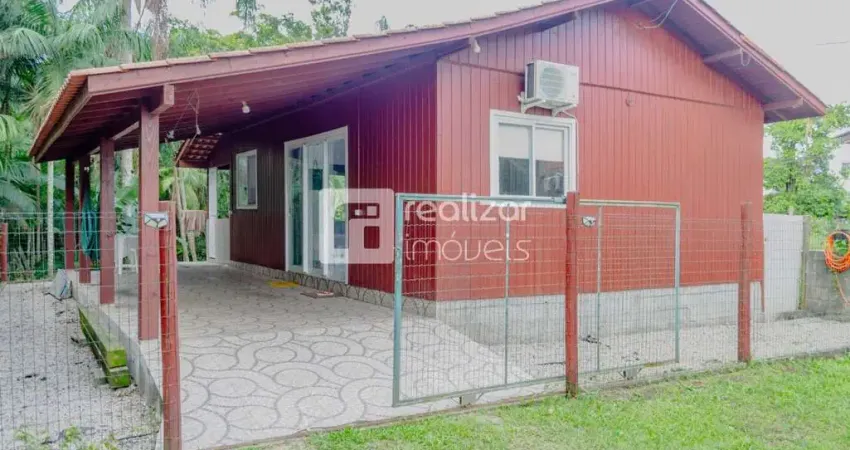 Casa com 2 quartos para alugar no Campeche, Florianópolis 