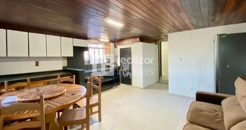 Casa com 2 quartos para alugar na Trindade, Florianópolis 