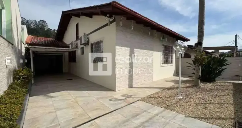 Casa com 3 quartos à venda no Córrego Grande, Florianópolis