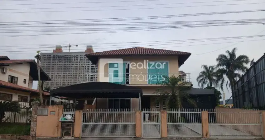 Casa comercial para alugar no Centro, Biguaçu