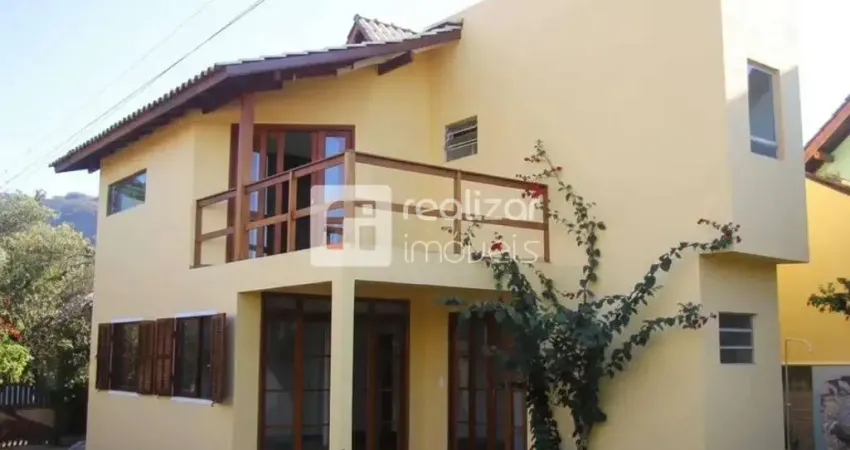 Casa com 4 quartos para alugar no Rio Tavares, Florianópolis 