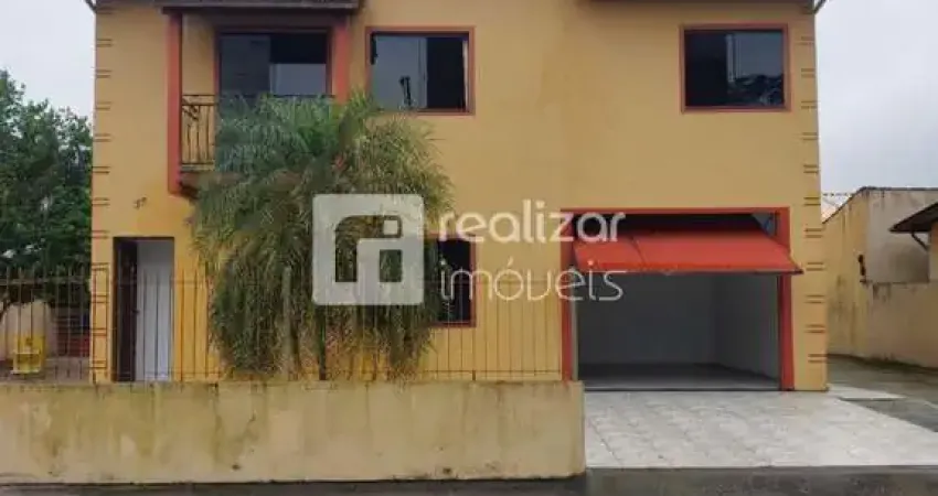 Casa com 2 quartos para alugar no Madri, Palhoça