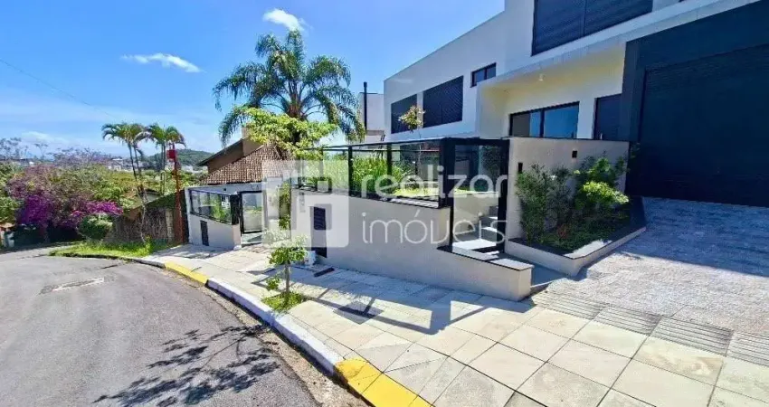 Casa com 3 quartos para alugar no João Paulo, Florianópolis 