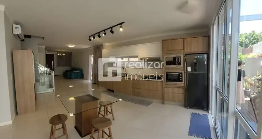 Casa com 4 quartos para alugar no Campeche, Florianópolis 