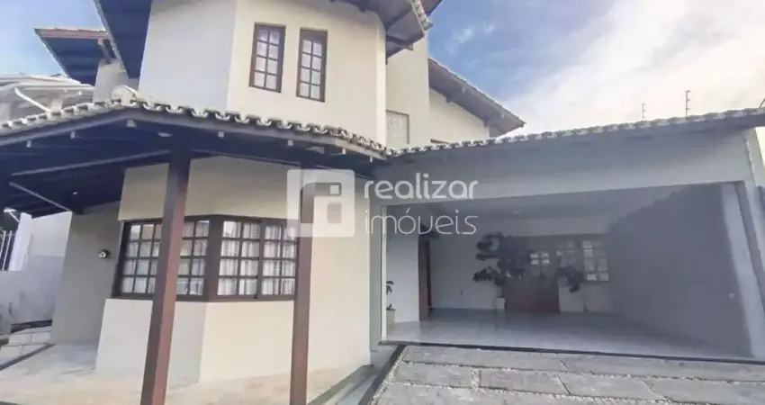 Casa com 3 quartos para alugar no Centro, Palhoça