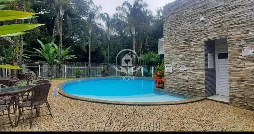 Casa com 3 quartos e 2 suítes em excelente Condomínio no Setor Sítio Santa Luzia
