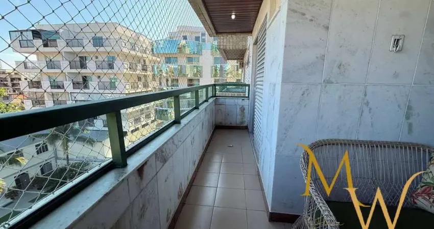 Apartamento Amplo e Varandado a 1 Minuto da Praia - 4 quartos, suíte.