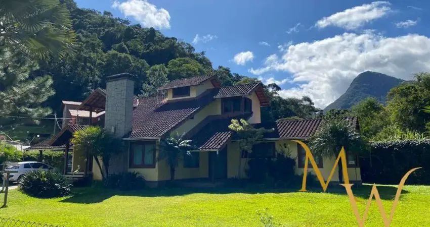 À venda, Casa de Gente Grande em São Pedro da Serra