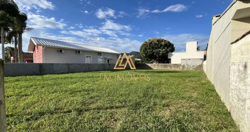 Lote com ampla metragem, ideal para a construção de casa, já com projeto desenvo