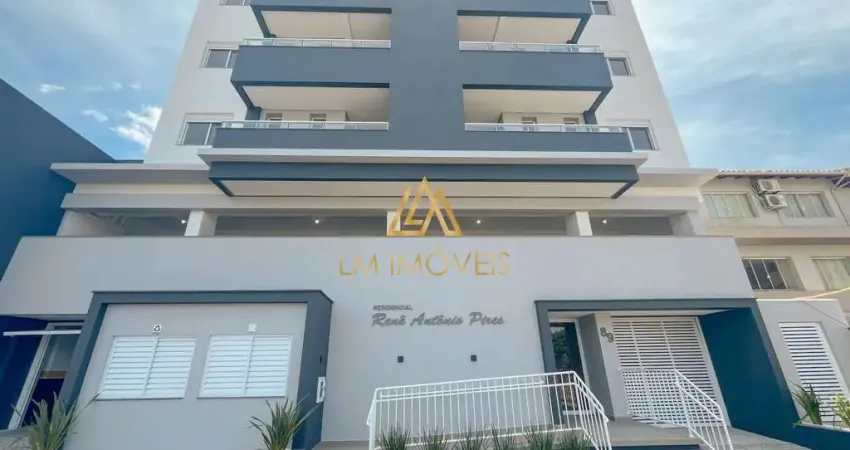 Apto 3 quartos no centro de Imbituba a apenas 350 metros da praia, aceita carro!