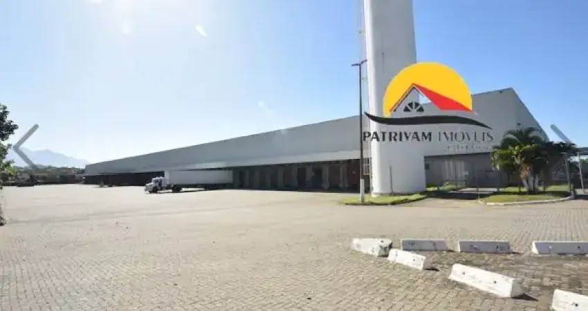 Barracão / Galpão / Depósito com 30 salas para alugar na Travessa Mar e Terra, 188, Califórnia, Nova Iguaçu