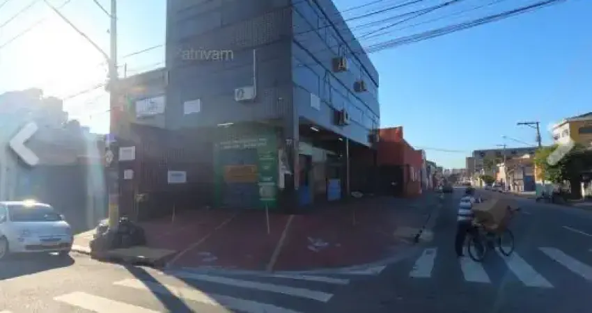 Prédio de Esquina com Vista Panorâmica