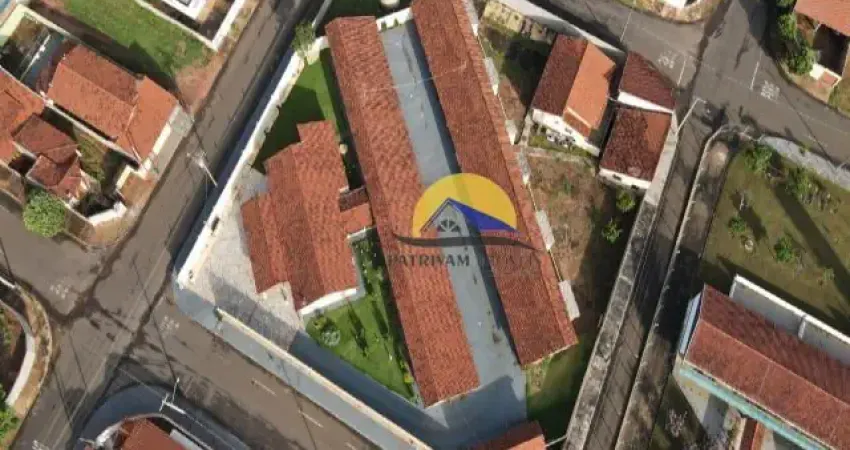 Prédio com 20 salas à venda na Avenida Doutor Manoel P. Fernandes, 20, Centro, Colina