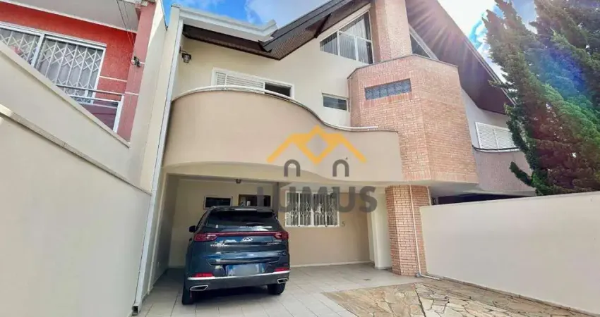Sobrado com 4 dormitórios à venda, 199 m² por R$ 850.000 - Jardim das Américas - Curitiba/PR