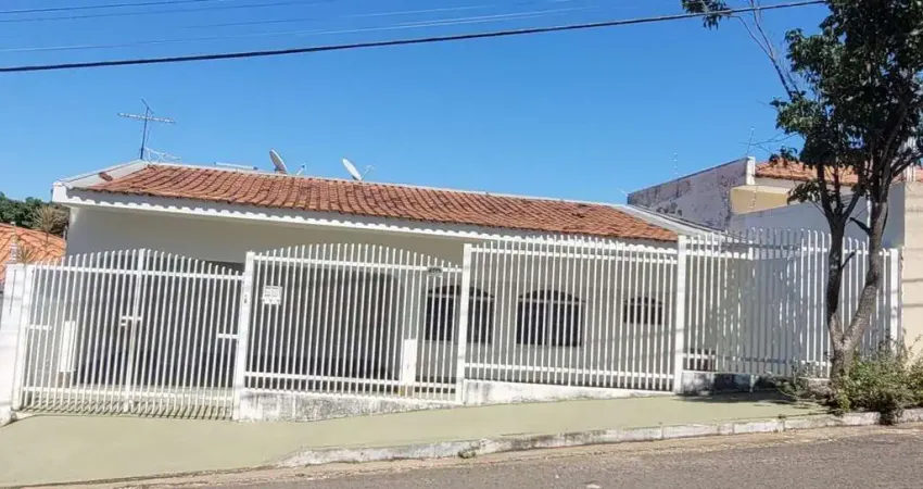 Casa com 3 quartos à venda no Jardim Ohara, Marília 