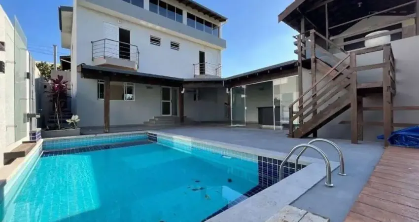 Casa com 5 quartos à venda na Rua Santa Helena, 909, Jardim Alvorada, Marília