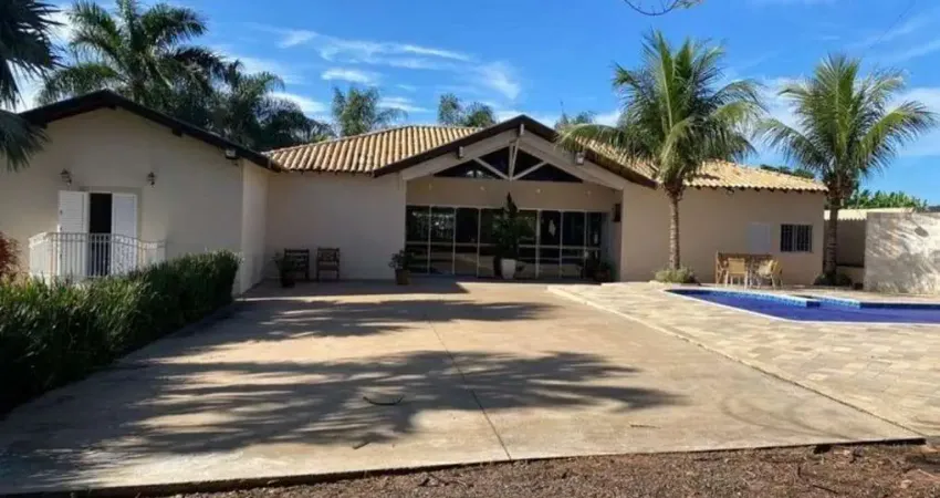 Casa com 3 quartos à venda no Centro, Tupã 