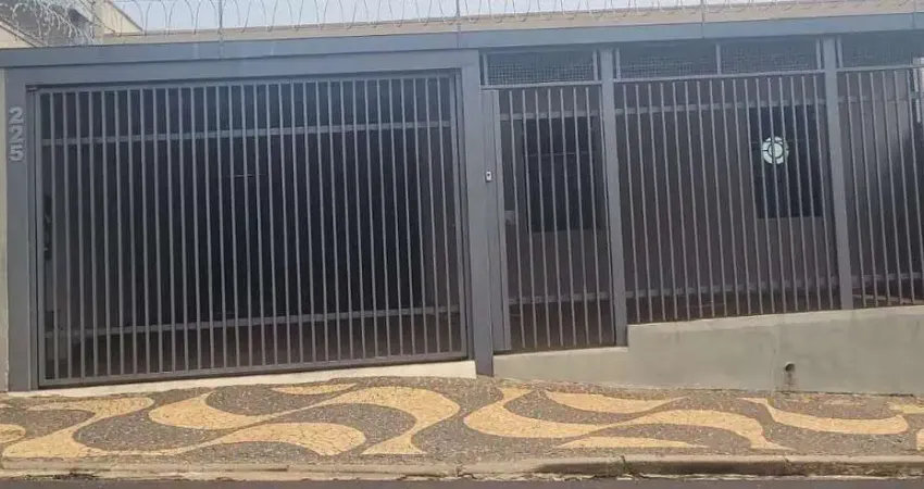 Casa com 3 quartos à venda na Rua do Calvário, 225, Jardim Cristo Rei, Marília