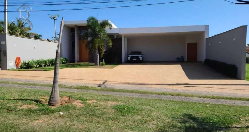 Casa à Venda em Marília: 3 Suítes no Sítios de Recreio Letícia