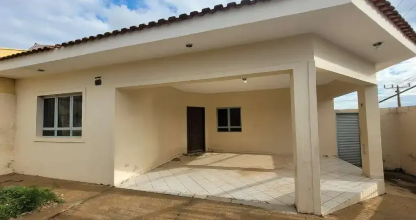 Casa com 3 quartos à venda na Rua Eugênio Pessini, 255, Jardim Itaipu, Marília