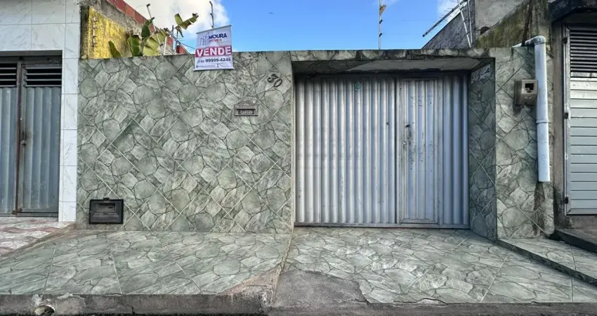 Casa com 2 quartos à venda na Rua São Domingos, 30, Santos Dumont, Maceió