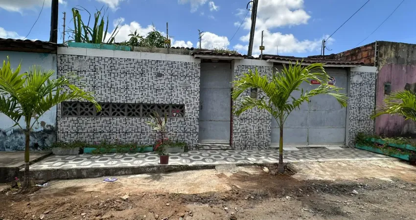 Casa com 3 quartos à venda na Avenida Meirim, 1, Benedito Bentes, Maceió