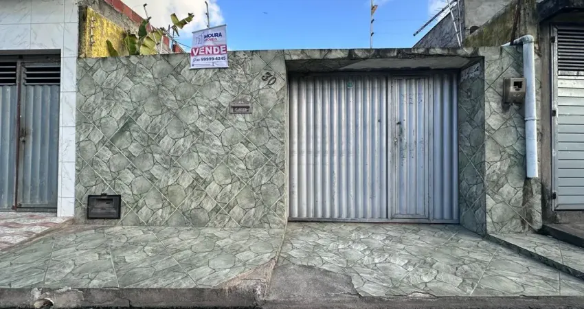 Casa com 2 quartos à venda na Rua São Domingos, 30, Santos Dumont, Maceió