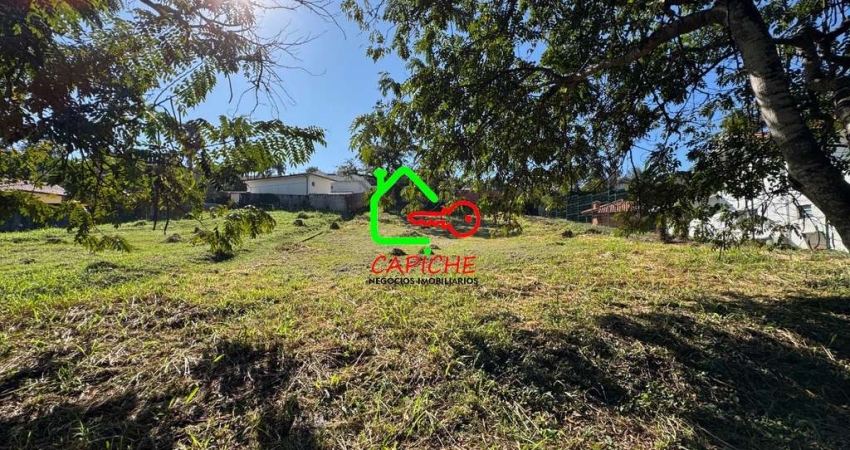 Terreno de 800m² em condomínio em Vinhedo-SP, bairro Marambaia. Aproveite essa oportunidade!