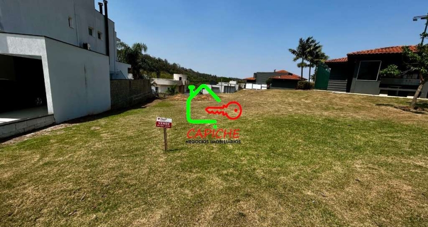 Terreno plano de 478m² em condomínio de luxo em Louveira-SP: sua chance de construir o lar dos sonhos no bairro Ipiranga!