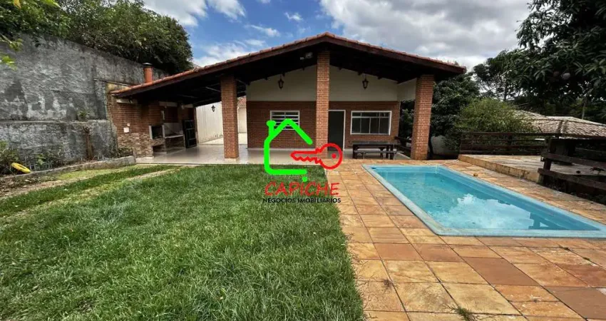 Imóvel de luxo em condomínio: Casa de 3 quartos, 3 suítes na Caixa D´água, Vinhedo-SP - 180m², 6 vagas de garagem.