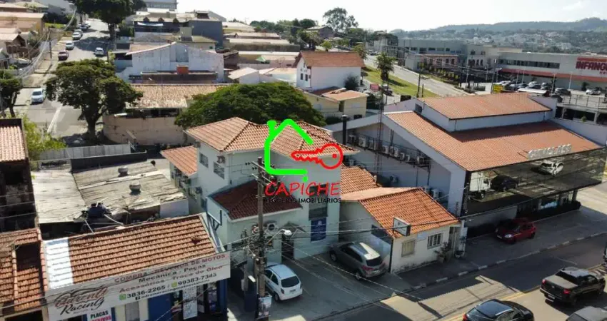 Prédio Comercial à Venda em Vinhedo-SP, Santa Rosa: 7 Salas, 4 Banheiros, 7 Vagas na Garagem, 220 m² de Área
