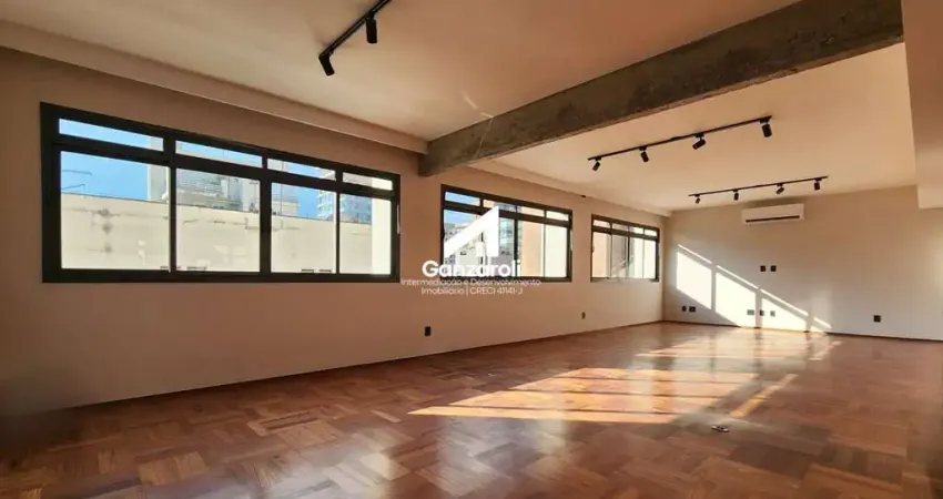 Condomínio Edifício Alfred - Apartamento Reformado com 2 Vagas no Jardins