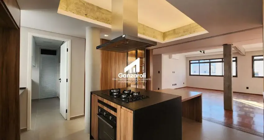 Condomínio Edifício Alfred - Apartamento Reformado com 2 Vagas no Jardins