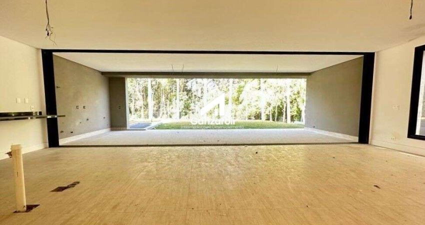 Condomínio Residencial Hípica Max Garden - Casa Alto Padrão em Condomínio - NOVO