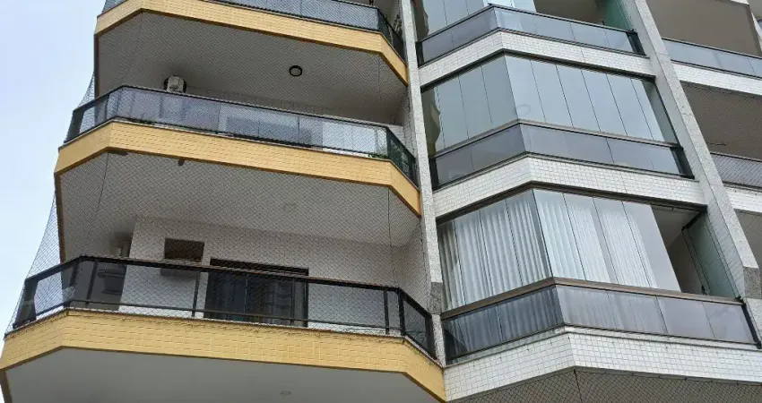 Cobertura duplex: 3 quartos com 2 suítes em bairro nobre de Cabo Frio