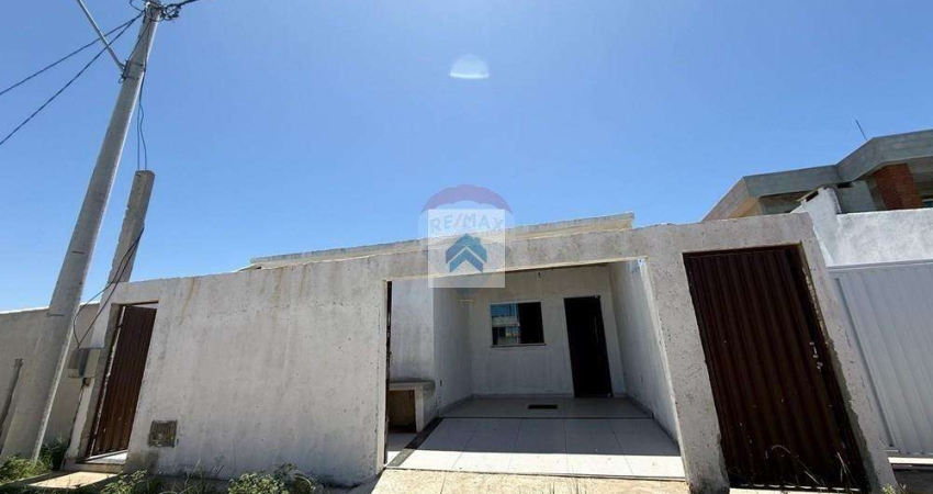 Casa à venda em Cabo Frio, Peró, com 2 quartos, com 135 m²