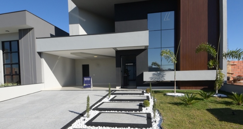 Casa em terreno de 300m2 próximo ao parque ecológico, em condomínio, 3 suítes, piscina