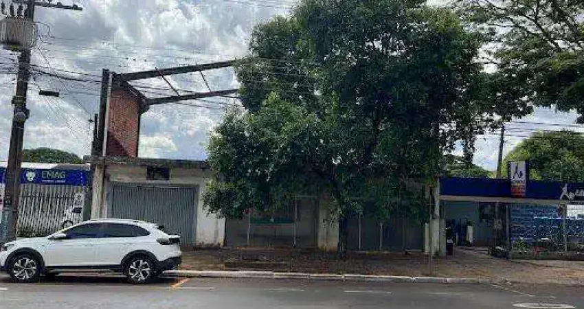 Terreno à venda na Av. Gastão Vidigal, 318, Zona 08, Maringá